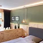 Komfortquartier, Mit Balkon, Nähe Messe Düsseldorf