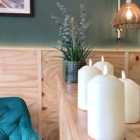 Komfortquartier, Mit Balkon, Naehe Messe Duesseldorf Appartement