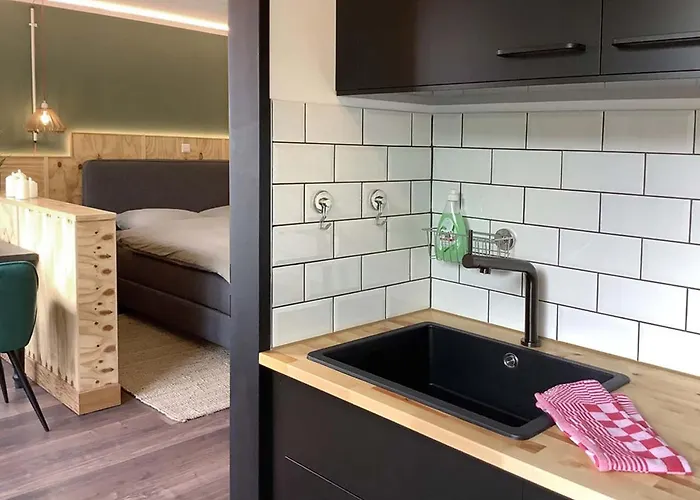 Komfortquartier, Mit Balkon, Naehe Messe Duesseldorf Appartement